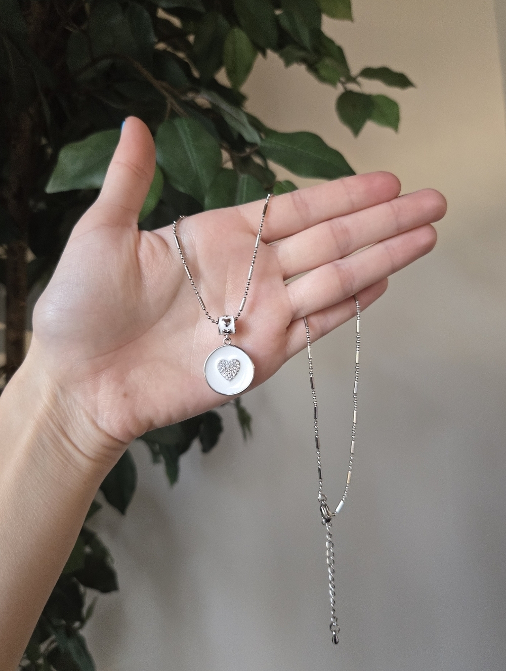 18k White Gold Heart Necklace